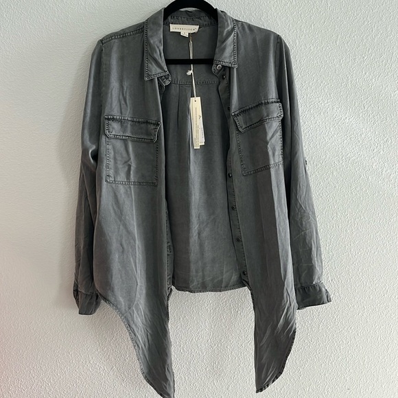 Lovestitch Tie Knot Front Button Down Blouse Size Small NWT - Picture 1 of 7